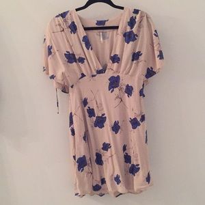 Free People deep V floral dress size 6